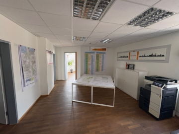147 m² Bürofläche in gepflegtem Zustand und guter Verkehrsanbindung - DieMaacklerOHG (16359)