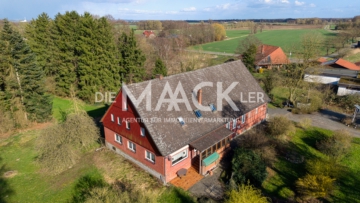 Historischer Resthof mit original ausgestatteter Kneipe und großem Grundstück - DieMaacklerOHG (21627)