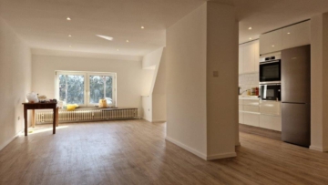 Vollvermietetes Mehrfamilienhaus mit Gewerbeeinheiten in Adendorf - DieMaacklerOHG (20223)