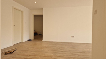 Vollvermietetes Mehrfamilienhaus mit Gewerbeeinheiten in Adendorf - DieMaacklerOHG (20220)