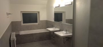 Vollvermietetes Mehrfamilienhaus mit Gewerbeeinheiten in Adendorf - DieMaacklerOHG (20215)