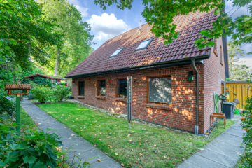 Attraktive Kapitalanlage in Neetze- vollvermietetes Zweifamilienhaus in ruhiger Lage - DieMaacklerOHG (17386)