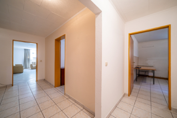 Familienfreundlicher Bungalow am Feldrand von Reppenstedt - 127 m² mit großem Keller - DieMaacklerOHG (17306)