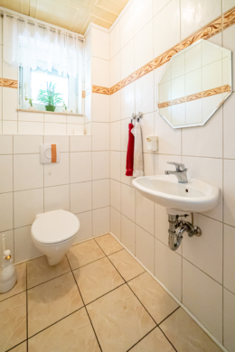 Familienfreundlicher Bungalow am Feldrand von Reppenstedt - 127 m² mit großem Keller - DieMaacklerOHG (17297)