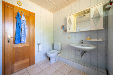 Familienfreundlicher Bungalow am Feldrand von Reppenstedt - 127 m² mit großem Keller - DieMaacklerOHG (17296)