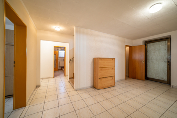 Familienfreundlicher Bungalow am Feldrand von Reppenstedt - 127 m² mit großem Keller - DieMaacklerOHG (17307)