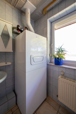 Familienfreundlicher Bungalow am Feldrand von Reppenstedt - 127 m² mit großem Keller - DieMaacklerOHG (17309)