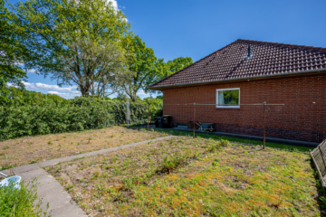 Familienfreundlicher Bungalow am Feldrand von Reppenstedt - 127 m² mit großem Keller - DieMaacklerOHG (17300)