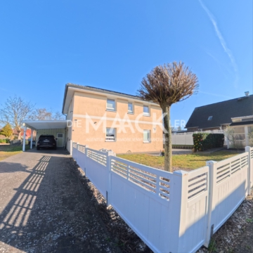 Stadtvilla in zentraler Lage von Adendorf- Einfamilienhaus für 2- 3 Personen - DieMaacklerOHG (25061)