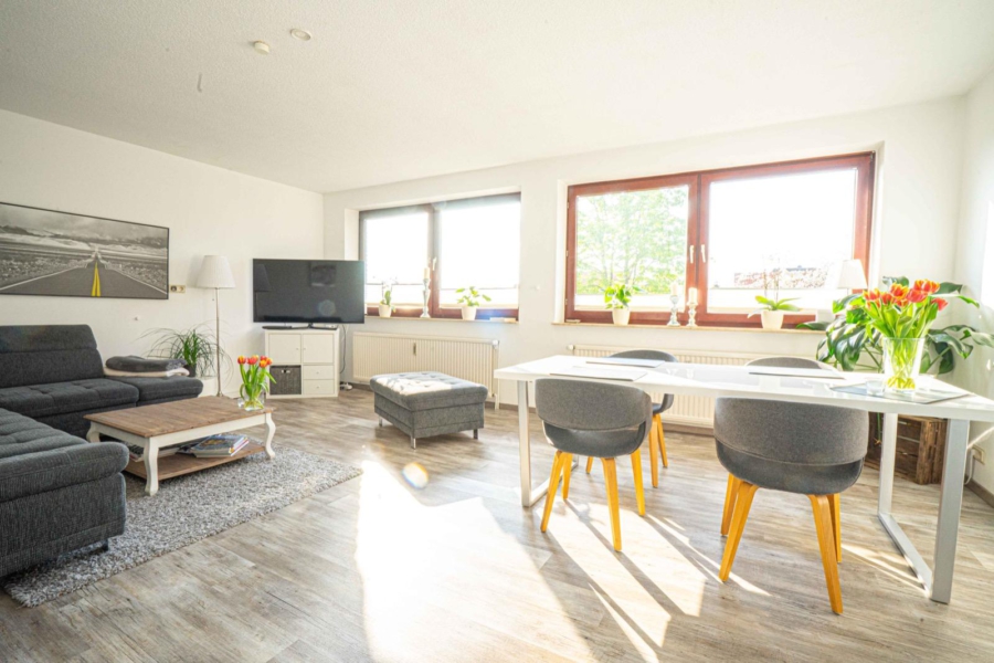 Großzügige 4- Zimmer Wohnung mit Garten in Adendorf - Photo 1