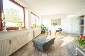 Großzügige 4- Zimmer Wohnung mit Garten in Adendorf - DieMaacklerOHG (24780)